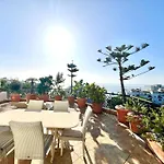 Mi Capricho Beachfront Penthouse With Terrace And Sea View * Sitio de Calahonda