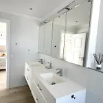 Mi Capricho Beachfront Penthouse With Terrace And Sea View *