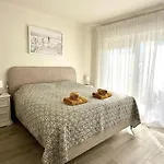 Mi Capricho Beachfront Penthouse With Terrace And Sea View Lejlighed *