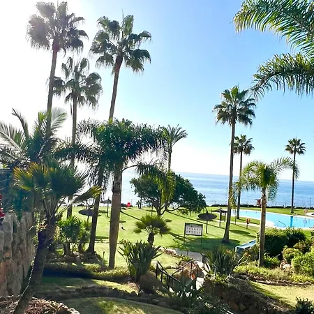Mi Capricho Beachfront Penthouse With Terrace And Sea View Sitio de Calahonda