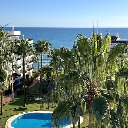 Mi Capricho Beachfront Penthouse With Terrace And Sea View Sitio de Calahonda